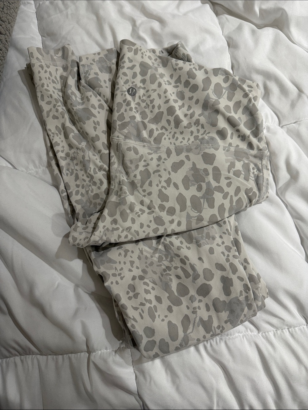 lululemon athletica Beige and Light Gray Leopard Print Leggings